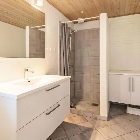 8 Person In Bl Vand Blåvand